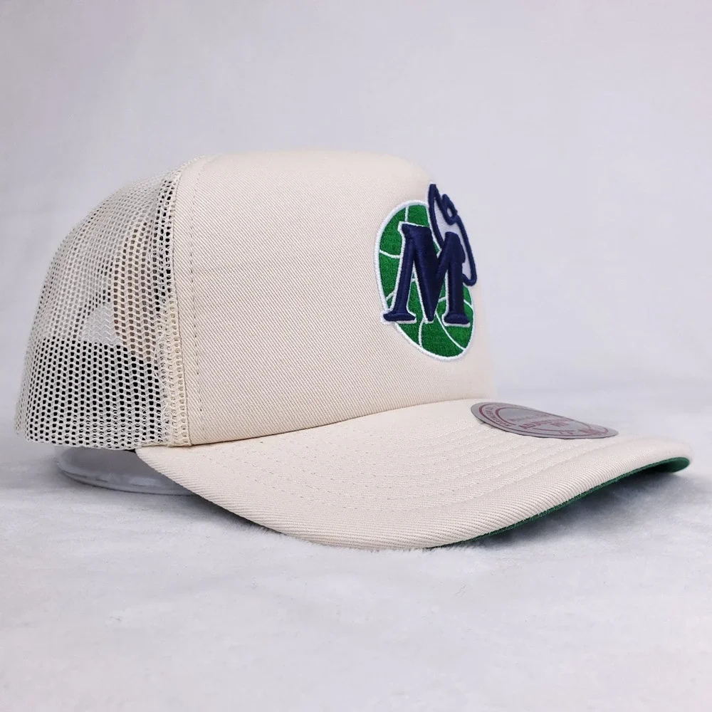 Dallas Mavs Mitchell & Ness NBA Foam Trucker Hat Cap 3D Logo Cream NWT